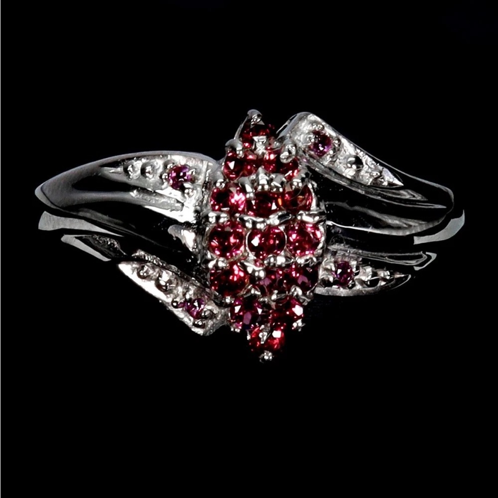 925 Silver Rhodolite Garnet Natural Gemstone Ring. Size 7